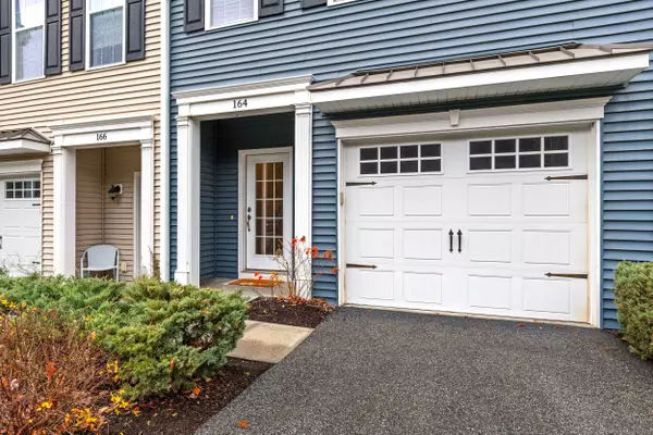 164 Warrington Round #164, Danbury, CT 06810