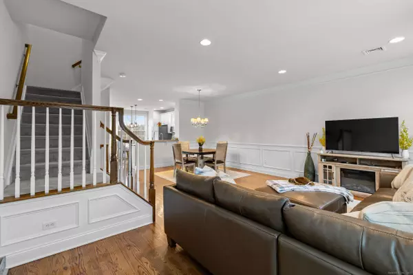 164 Warrington Round #164, Danbury, CT 06810