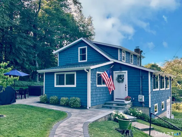41 Candlewood Drive