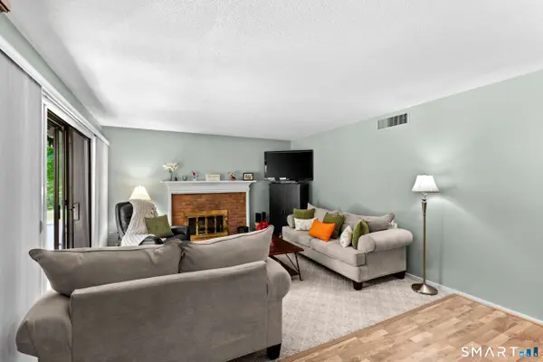 590 Heritage Village #E, Southbury, CT 06488