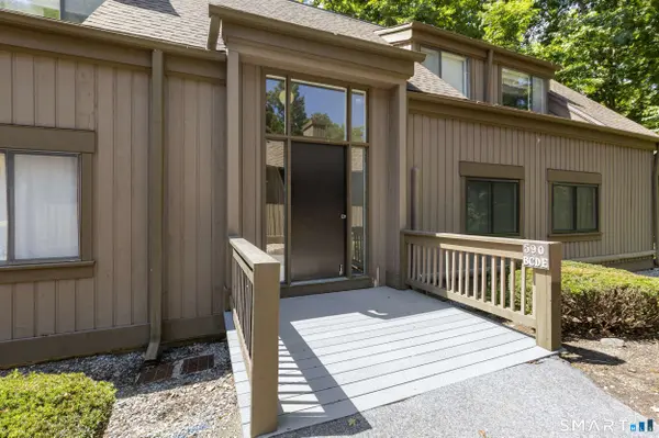 590 Heritage Village #E
