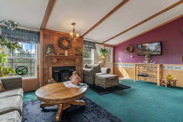 22515 E Vanetta Ave, Newman Lake, WA 99025