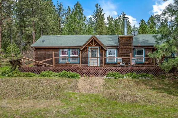 22515 E Vanetta Ave, Newman Lake, WA 99025