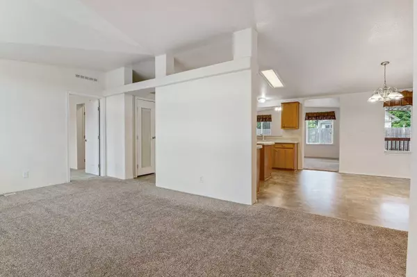 16611 E Nixon Ct, Spokane Valley, WA 99037