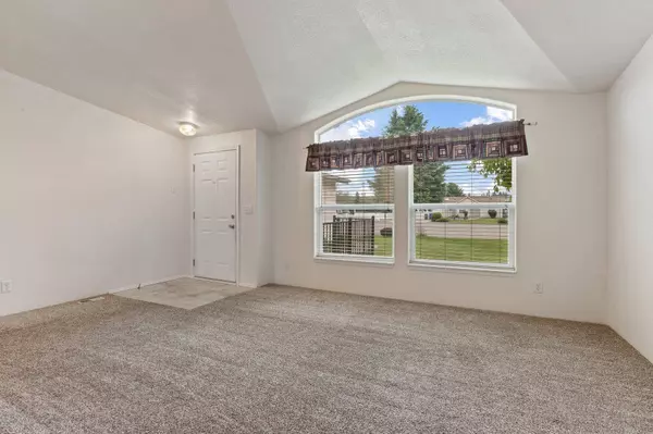 16611 E Nixon Ct, Spokane Valley, WA 99037