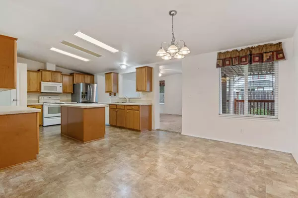 16611 E Nixon Ct, Spokane Valley, WA 99037