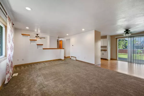 12516 E Lenora Dr, Spokane Valley, WA 99216