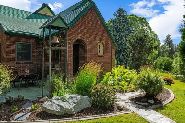 15612 N Little Spokane Dr, Spokane, WA 99208