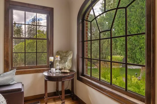 15612 N Little Spokane Dr, Spokane, WA 99208