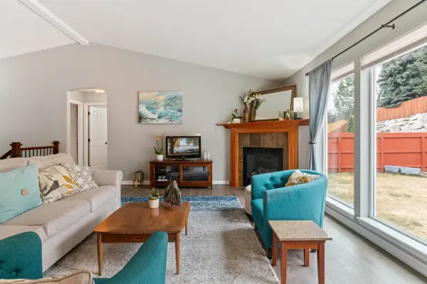 16609 N Columbus Dr, Spokane, WA 99208