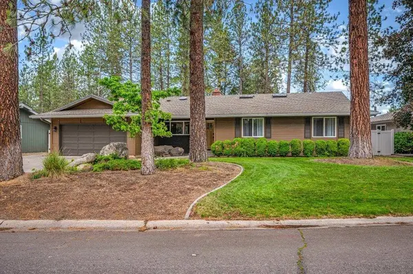 924 W Bellwood Dr