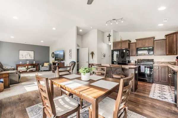 17016 E Nora Ave, Spokane Valley, WA 99016
