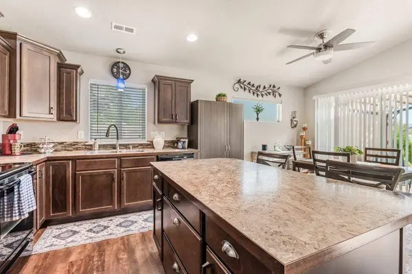 17016 E Nora Ave, Spokane Valley, WA 99016