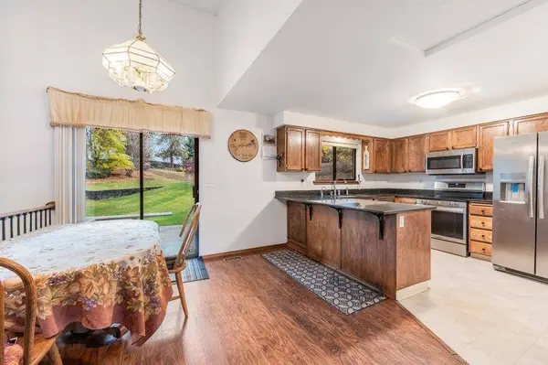 8311 N Greenwood Ct, Spokane, WA 99208