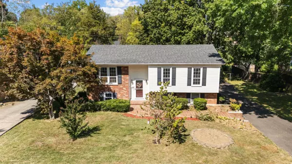 136 valley brook Drive, Frankfort, KY 40601