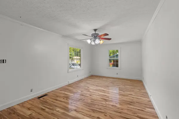 215 Lynn Drive, Lawrenceburg, KY 40342