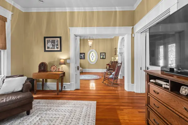 315 W 3rd Street, Frankfort, KY 40601