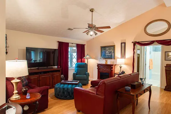 1417 Corral Way, Frankfort, KY 40601