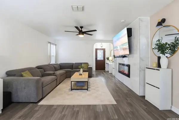 9135 Sahara Woods, Universal City, TX 78148