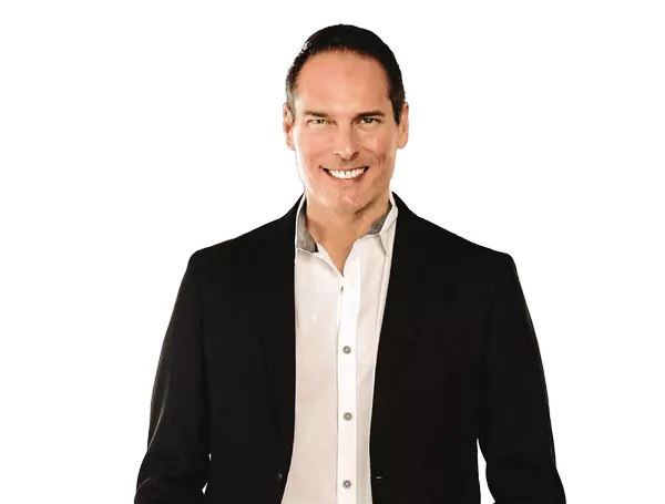 STEVEN KUULA Full Photo