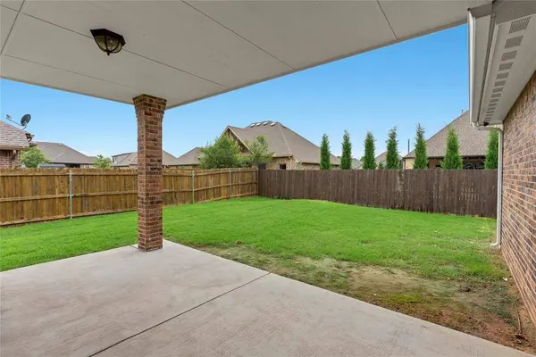 12101 SW 46th ST, Mustang, OK 73064