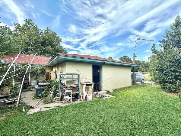 7700 NW 31st ST, Bethany, OK 73008