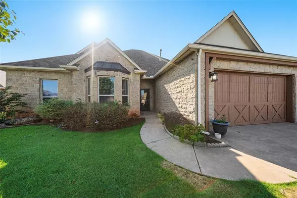 17313 Ridgewood DR, Edmond, OK 73012