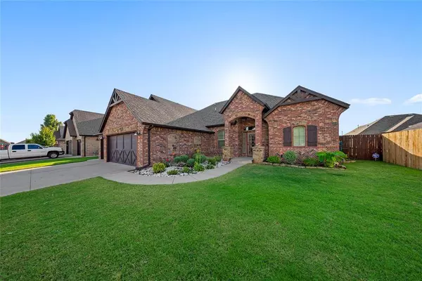 4605 Hidalgo AVE, Mustang, OK 73064