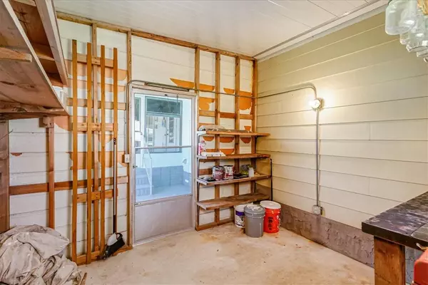 1213 Gardenia DR, Sebastian, FL 32976