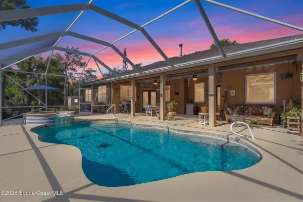 3721 Noah CT, Grant-valkaria, FL 32909