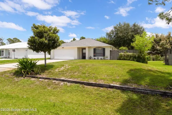 8216 100th CT, Vero Beach, FL 32967