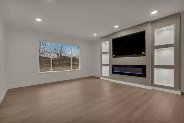 24280 Moritz Street, Oak Park, MI 48237