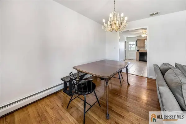10 Jackson AVE, South Plainfield, NJ 07080