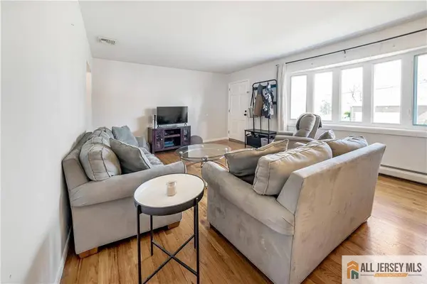 10 Jackson AVE, South Plainfield, NJ 07080