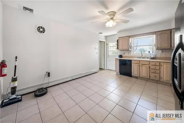 10 Jackson AVE, South Plainfield, NJ 07080