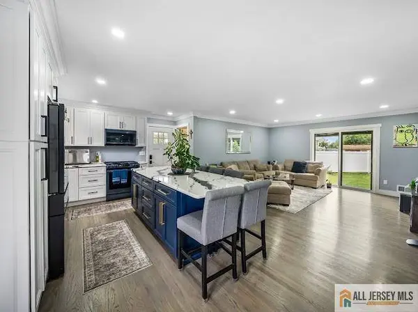19 Purdue RD, Old Bridge, NJ 08859