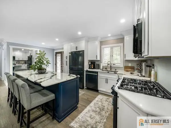 19 Purdue RD, Old Bridge, NJ 08859