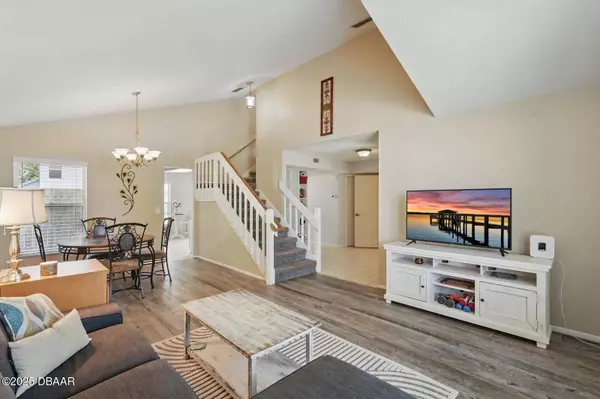 879 Matt LN, Port Orange, FL 32127