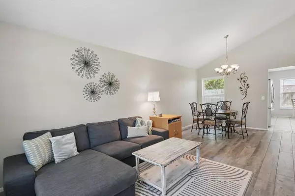 879 MATT LN, Port Orange, FL 32127