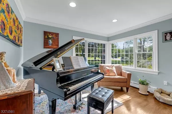 4 Washington Ave, Franklin Twp., NJ 08540