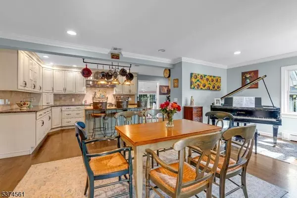 4 Washington Ave, Franklin Twp., NJ 08540