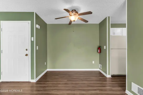23 Crop Court, Tinton Falls, NJ 07753