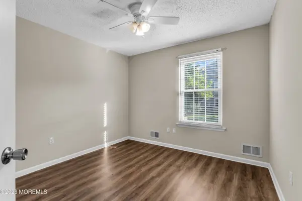 23 Crop Court, Tinton Falls, NJ 07753