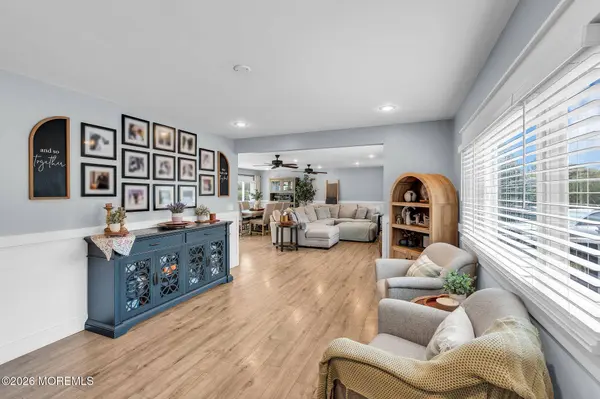 1207 Cattus Island Boulevard, Toms River, NJ 08753