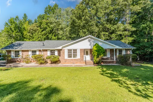 115 Brookwood Ln, Fayetteville, GA 30215-2185