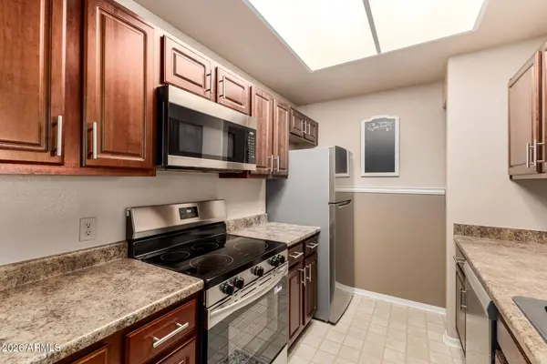 3830 E LAKEWOOD Parkway E #2031, Phoenix, AZ 85048