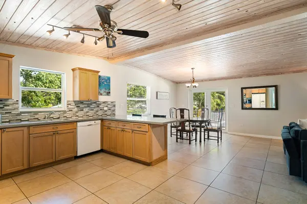 148 Sunrise DR, Key Largo, FL 33070