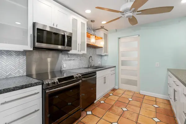 160 Ridge ST, Plantation Key, FL 33070