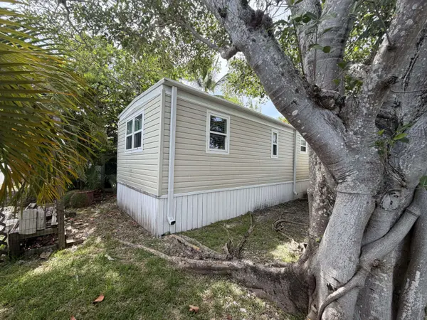 6800 Maloney AVE, Stock Island, FL 33040