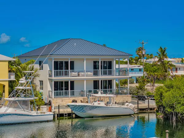 96 W Plaza Del Sol, Lower Matecumbe, FL 33036